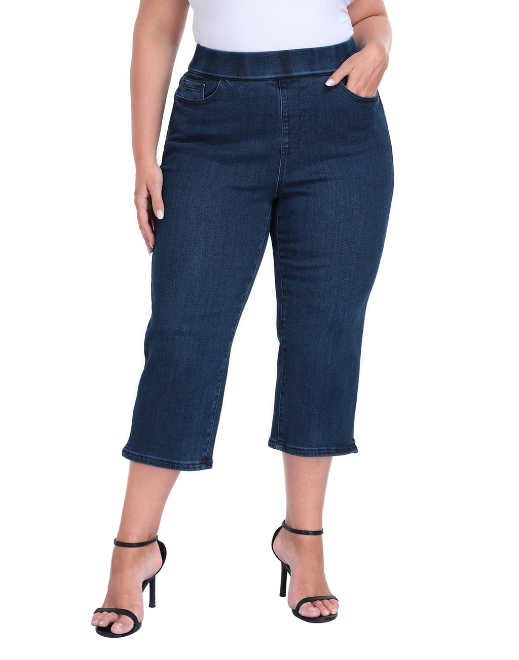 Plus Size Pull On Capri Jeans 21" Inseam Slim Fit Cropped Stretch Denim Capris with Pockets