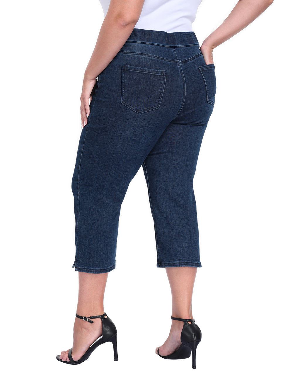 Plus Size Pull On Capri Jeans 21" Inseam Slim Fit Cropped Stretch Denim Capris with Pockets