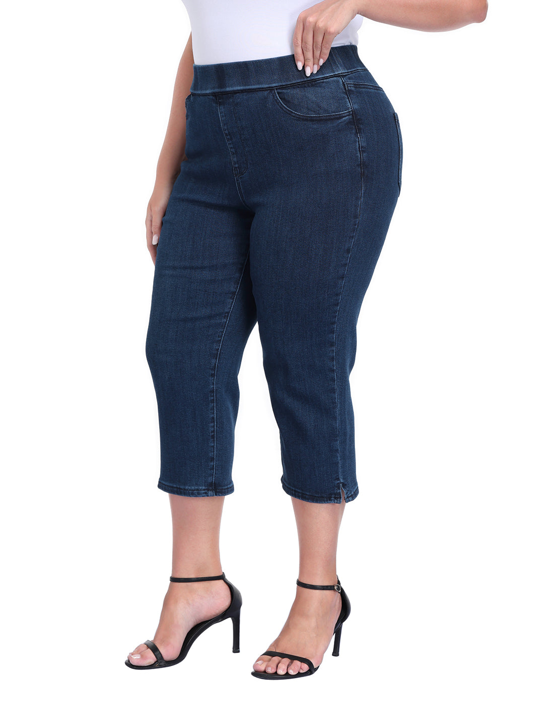 Plus Size Pull On Capri Jeans 21" Inseam Slim Fit Cropped Stretch Denim Capris with Pockets