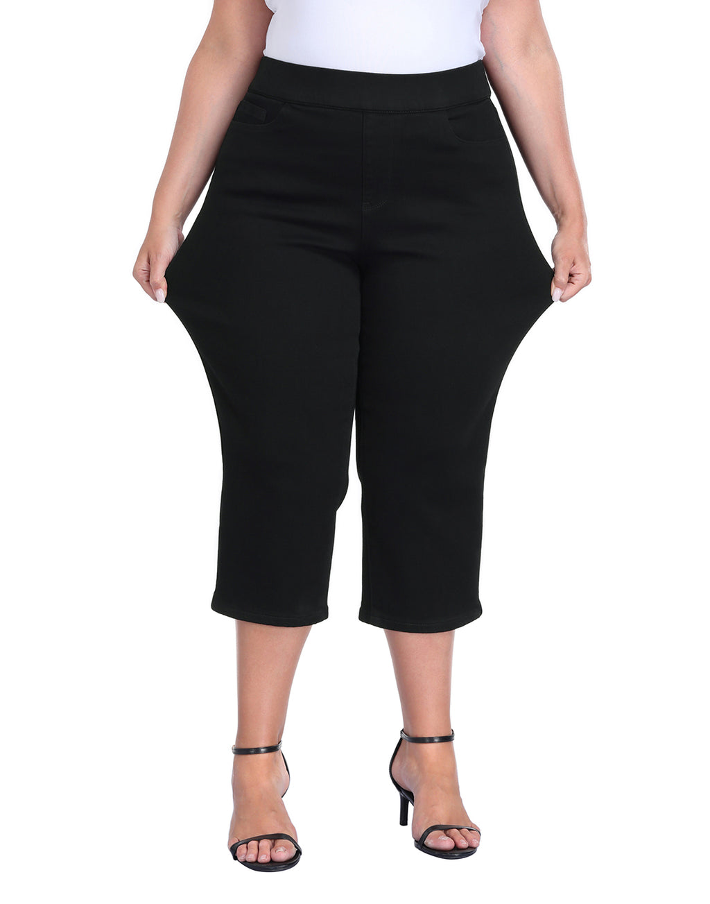 Plus Size Pull On Capri Jeans 21" Inseam Slim Fit Cropped Stretch Denim Capris with Pockets