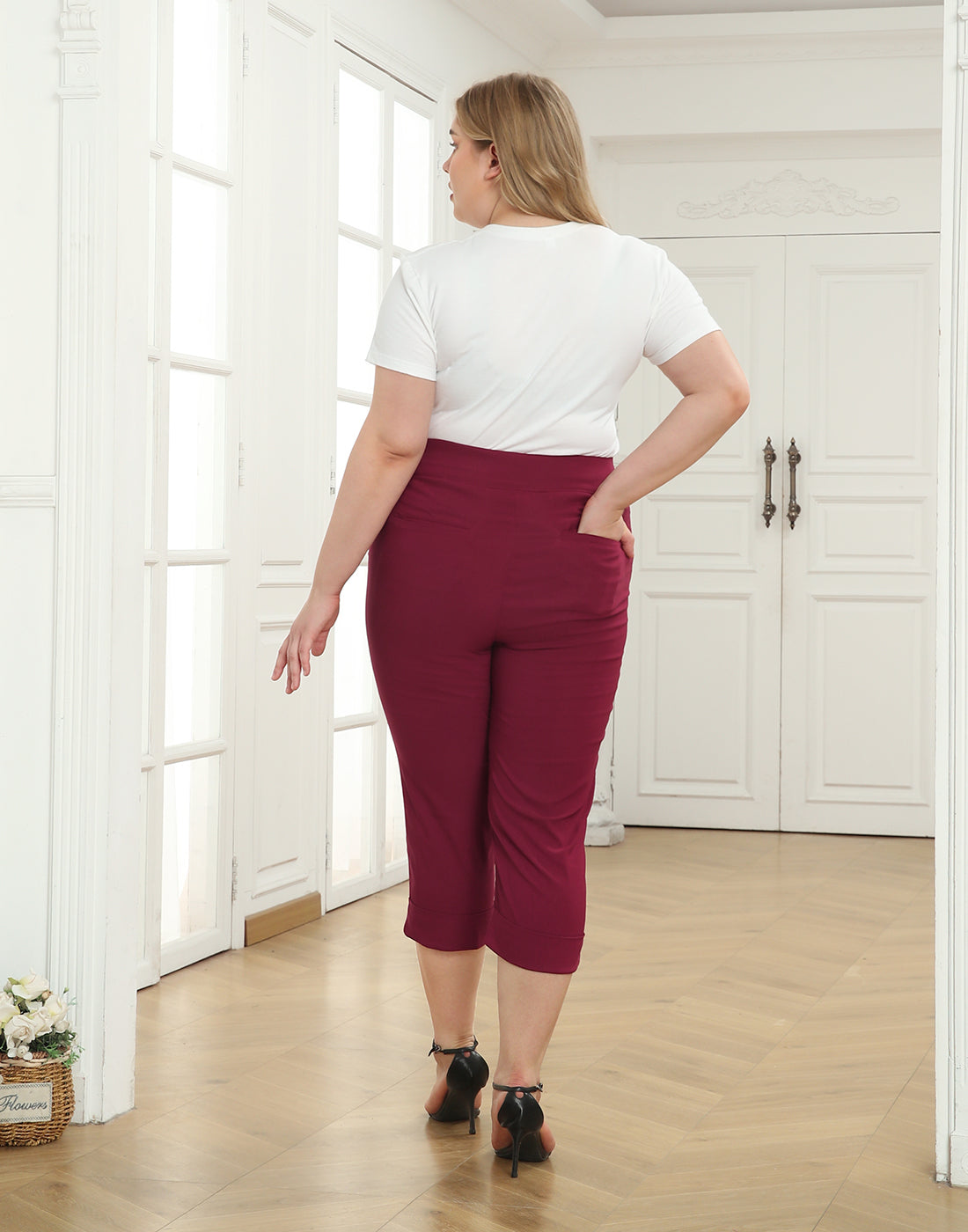 Womens Plus Size Pull On Capris with Pockets
