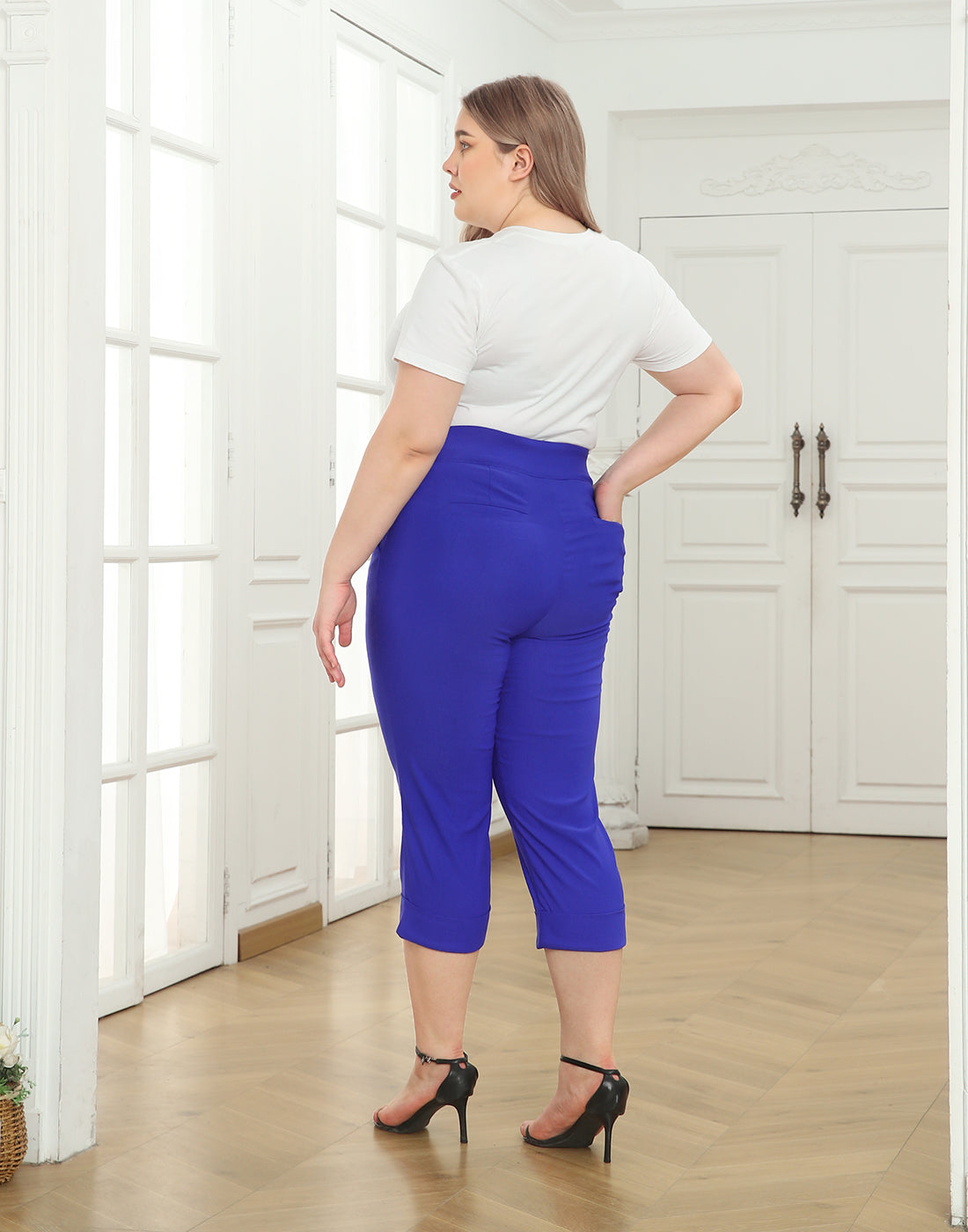 Womens Plus Size Pull On Capris with Pockets