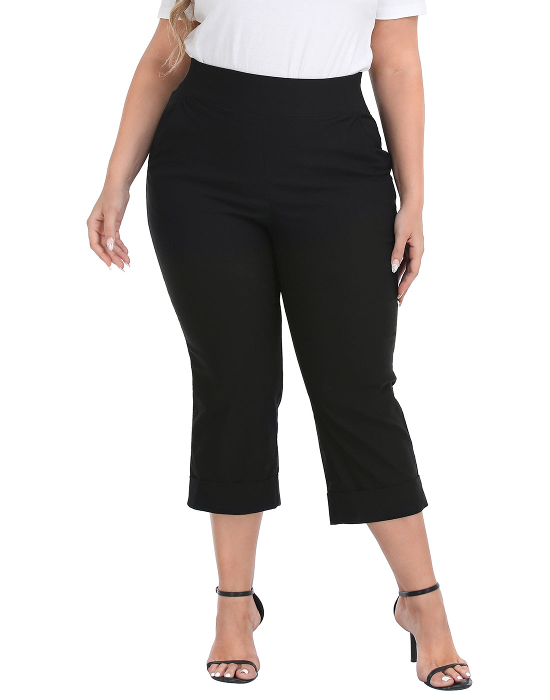 Womens Plus Size Pull On Capris with Pockets Main image